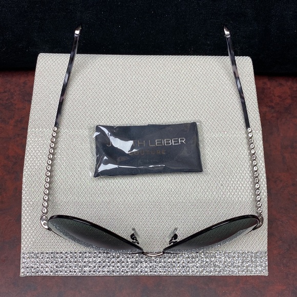 Judith Lieber Couture MadeinItaly Crystal Top Bottom Frames Oversized Aviators - Picture 9 of 16